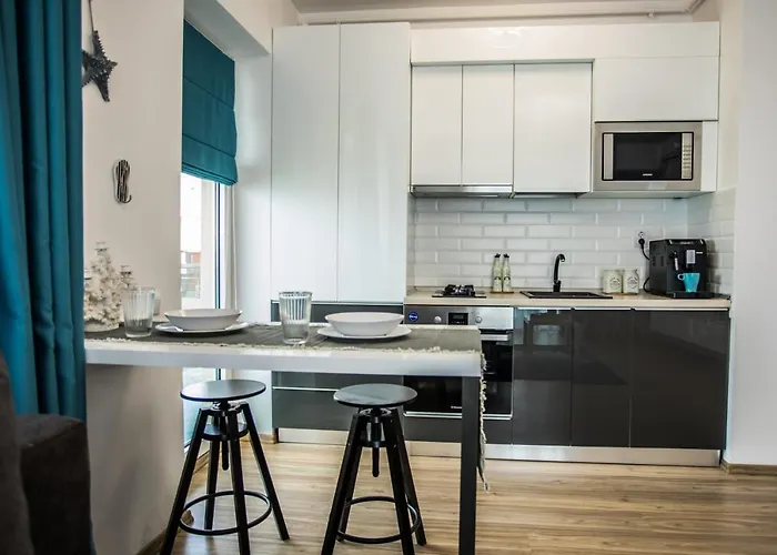 Sea Gem 2 - New, Stunning Views, And 200m To Apartment *