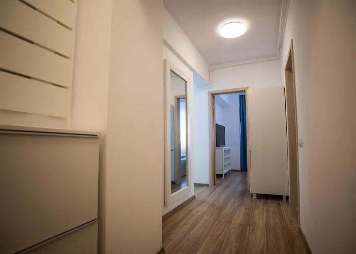 Sea Gem 2 - New, Stunning Views, And 200m To Mamaia