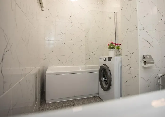 Sea Gem 2 - New, Stunning Views, And 200m To *