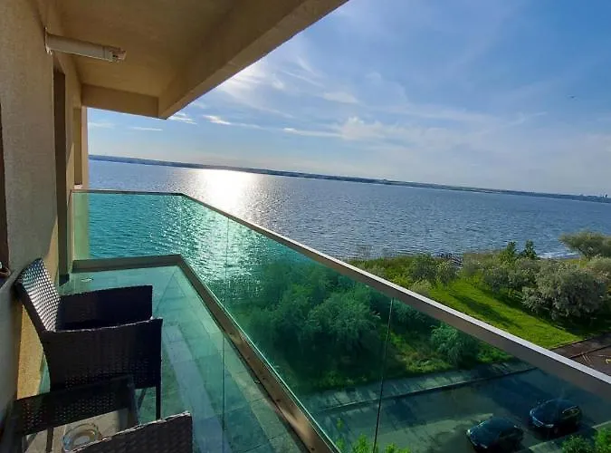 Sea Gem 2 - New, Stunning Views, And 200m To Apartment *