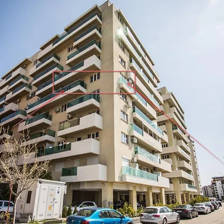 Sea Gem 2 - New, Stunning Views, And 200m To Apartment Mamaia